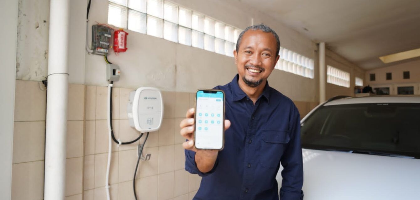 Learn about EV Charger Installation at home in Indonesia, from costs and requirements to PLN promos for home charging. Discover how to make charging your electric vehicle easy and efficient!