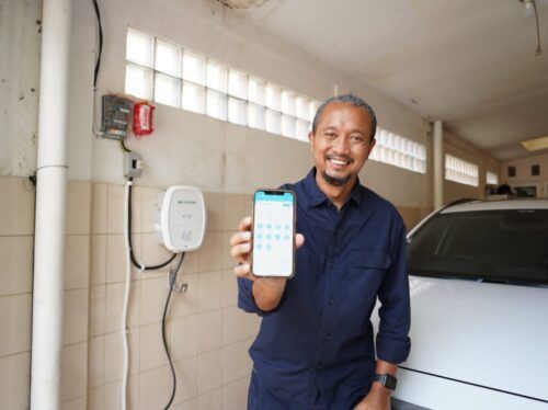 Learn about EV Charger Installation at home in Indonesia, from costs and requirements to PLN promos for home charging. Discover how to make charging your electric vehicle easy and efficient!